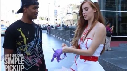 Vimeo Palpage de testicules gratuit dans la rue