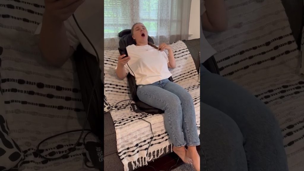 Youtube electro-orgasm: Je suis au paradis ! Aide vraiment mon cou et mon dos après une longue et dure journée. 💆🏼‍♀️ #masseur